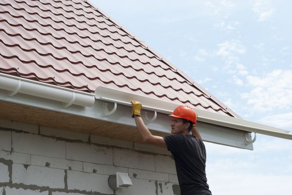 Rain Gutter Repair in Arlington