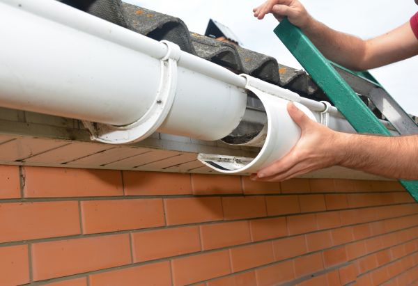 Gutter Seam Repair in Arlington