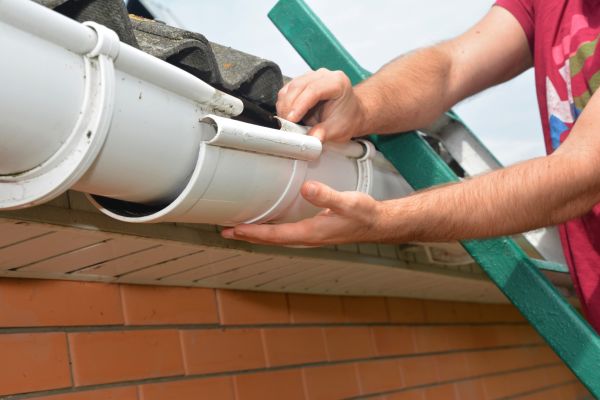 Cost of Large Gutter Repair in Arlington