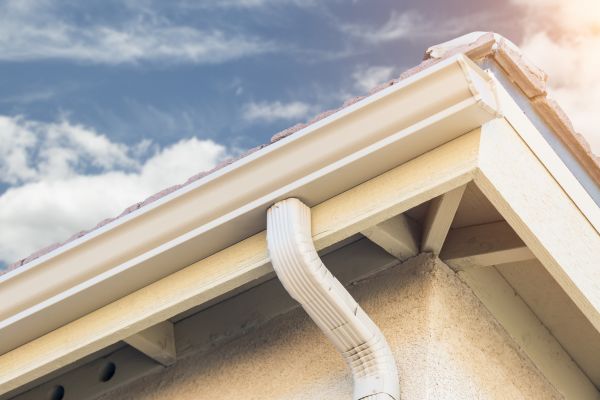 Seamless Gutter Replacement in Arlington
